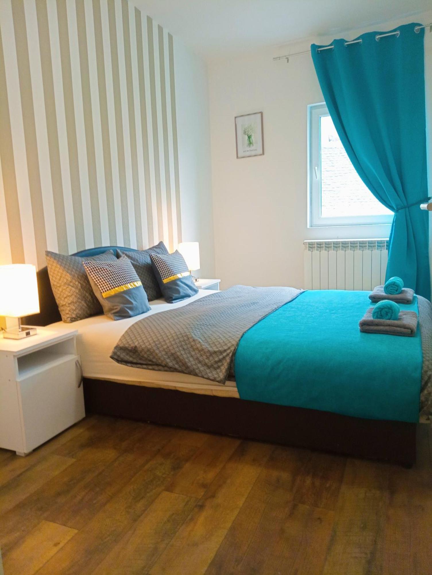 Easy Check In Apartments 021 Vladika 诺威萨 外观 照片