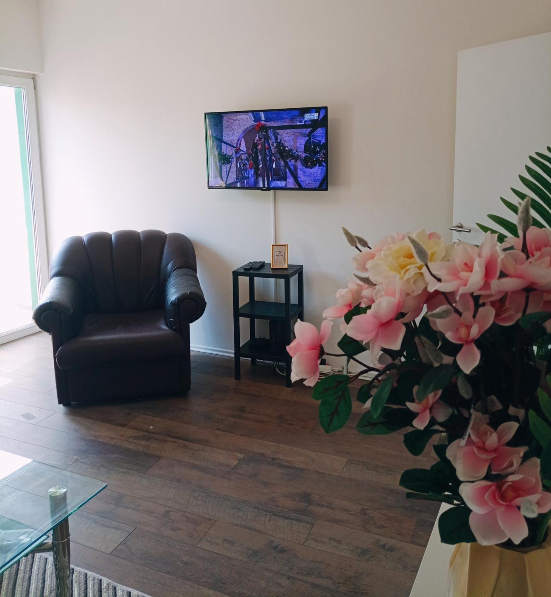 Easy Check In Apartments 021 Vladika 诺威萨 外观 照片
